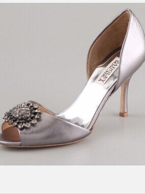 WOMEN'S BADGLEY MISCHKA SILVER BEJEWELED PUMPS SHOES PEEP TOES SZ 7.5 $250